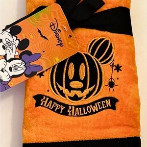Disney 🖤 Mickey Mouse Halloween Hand Towel Set